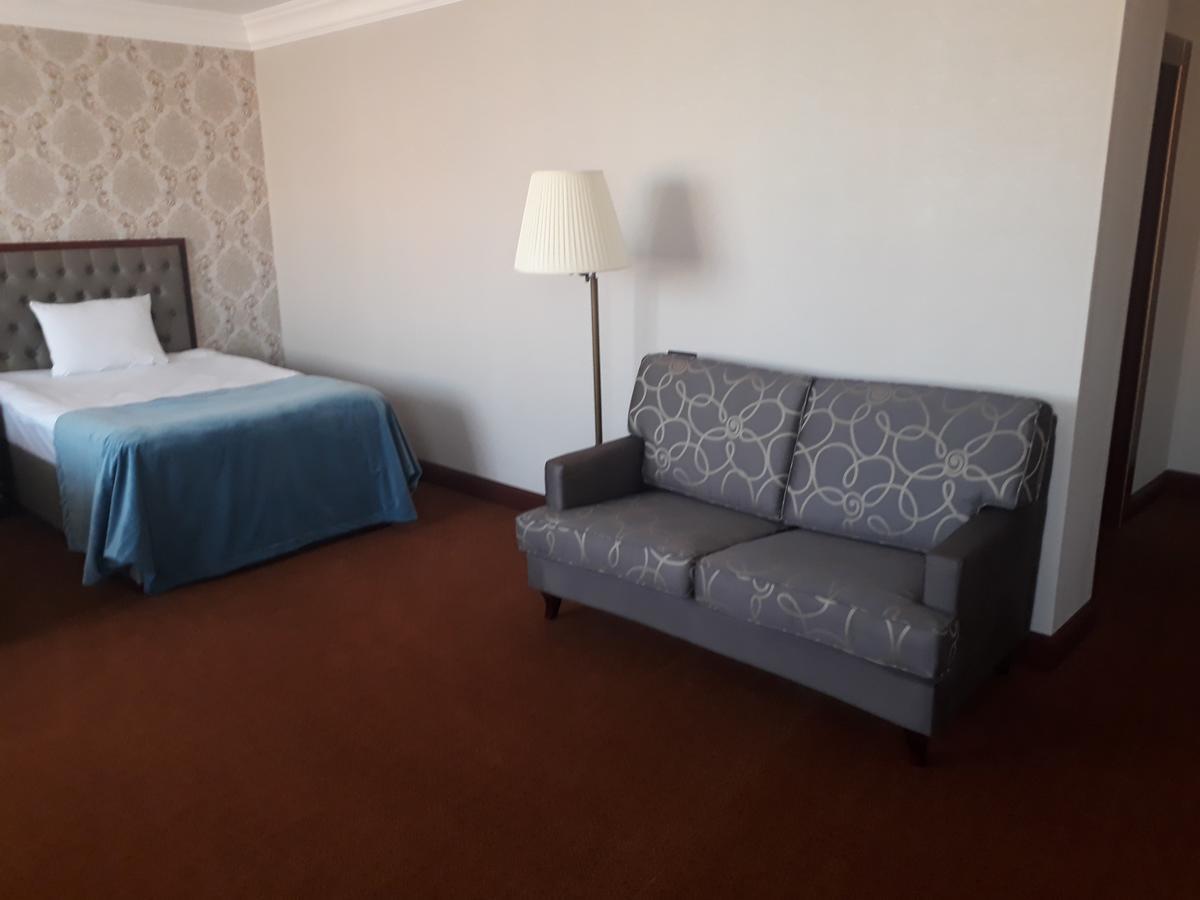 Sultan Plaza Hotel Qizilorda Buitenkant foto